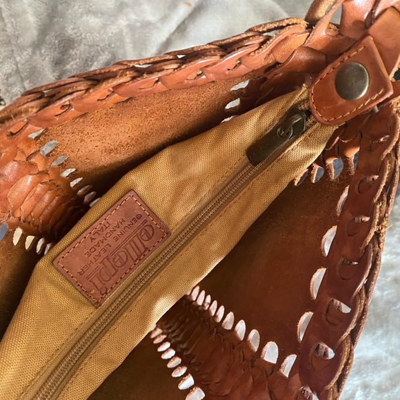 Handbag - Picture 4 of 7